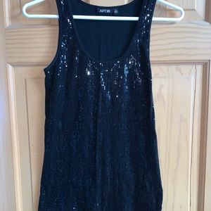 Sequin tank